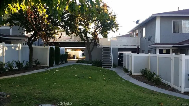 $2,400 | 28164 Robin Avenue, Saugus, CA 91350