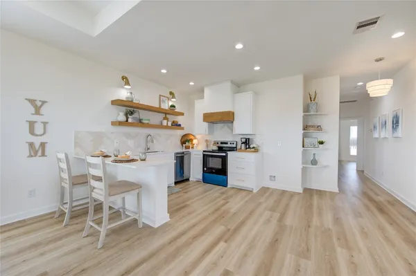 $427,000 | 1014 Treaty Drive, Surfside Beach, TX 77541