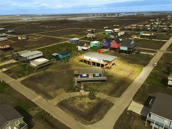 $427,000 | 1014 Treaty Drive, Surfside Beach, TX 77541