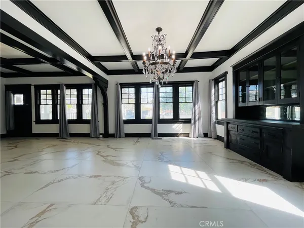 $3,450 | 3225 Locust Street, Riverside, CA 92501