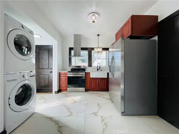 $3,450 | 3225 Locust Street, Riverside, CA 92501