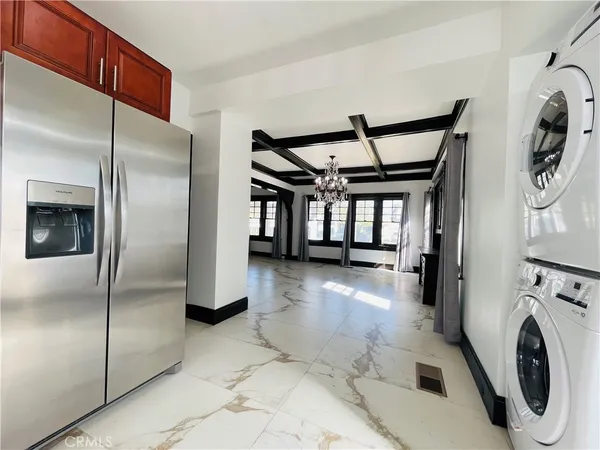 $3,450 | 3225 Locust Street, Riverside, CA 92501