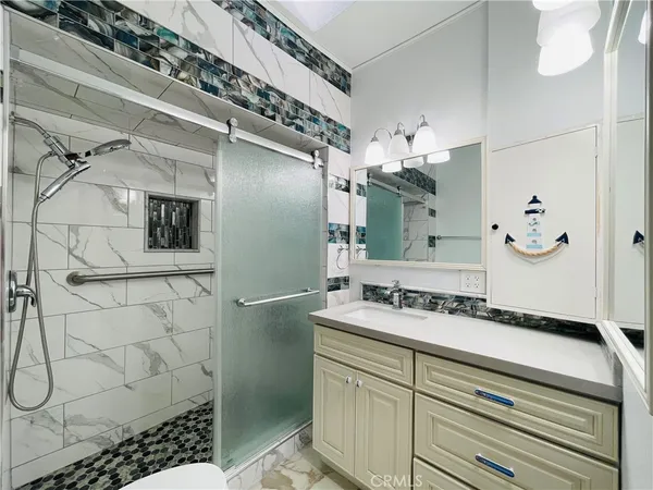 $3,450 | 3225 Locust Street, Riverside, CA 92501