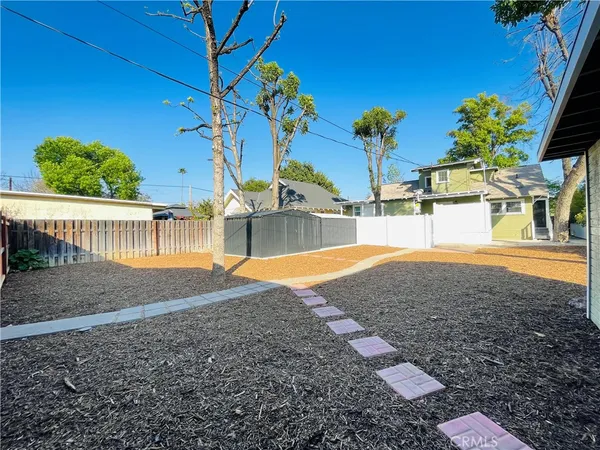 $3,450 | 3225 Locust Street, Riverside, CA 92501