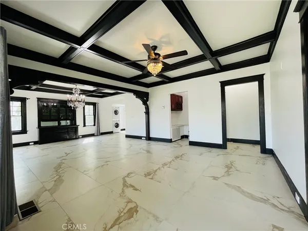 $3,450 | 3225 Locust Street, Riverside, CA 92501