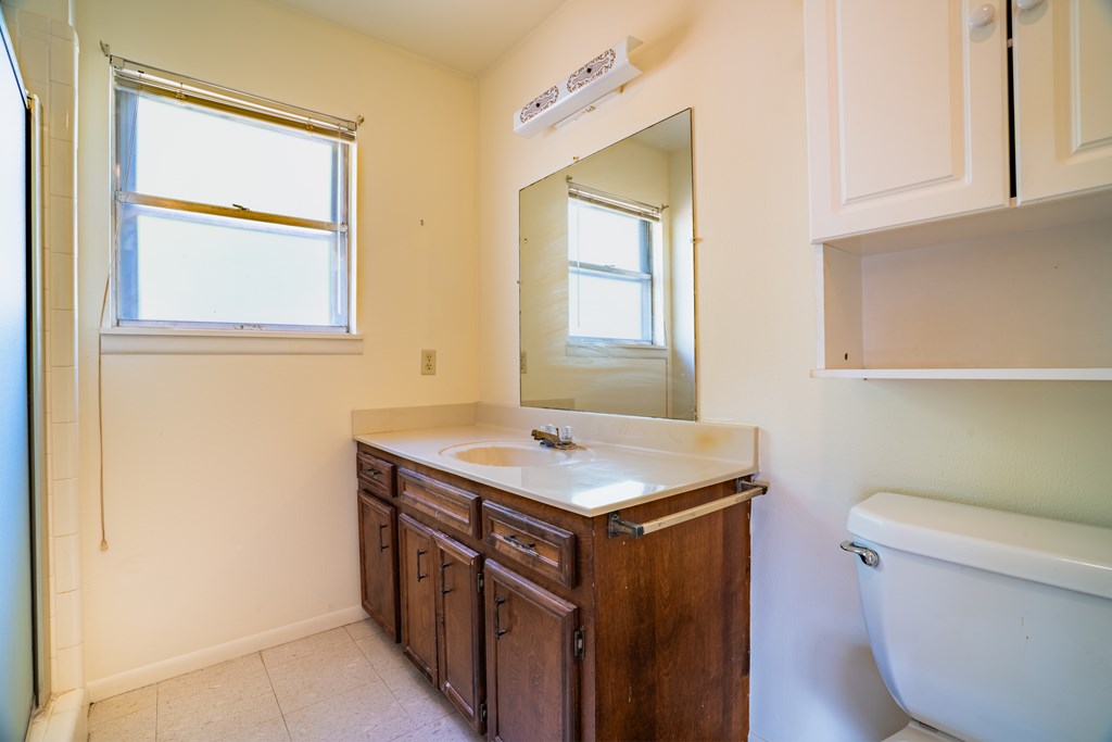 195 Red Bird Loop Center Point, TX 78010 - Photo 17 of 32 Gallery Image 17