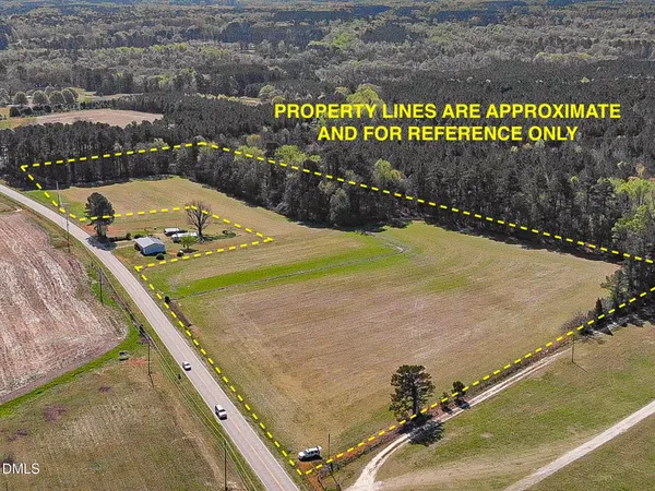 view of a tennis court