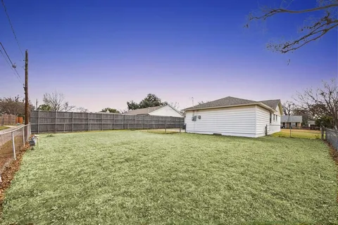 $2,850 | 626 Winchester Drive, Richardson, TX 75080