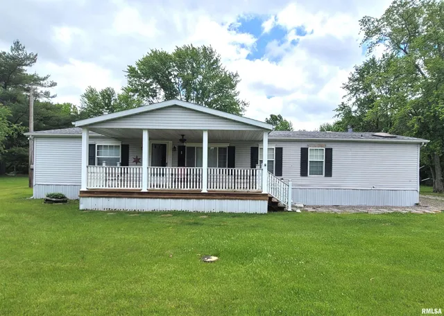 $149,900 | 3614 South Hotze Road, Salem, IL 62881