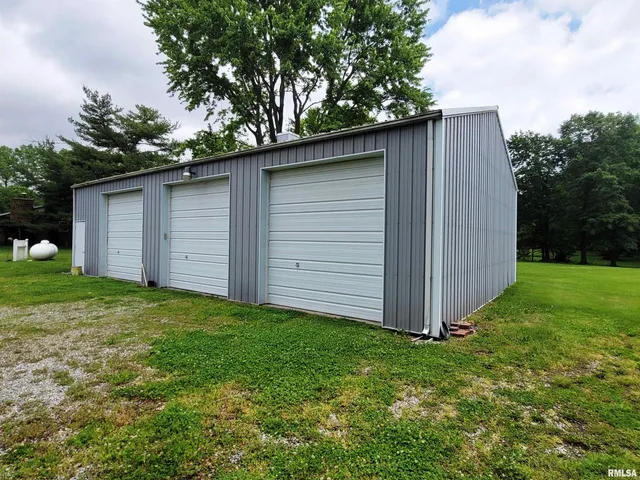 $149,900 | 3614 South Hotze Road, Salem, IL 62881