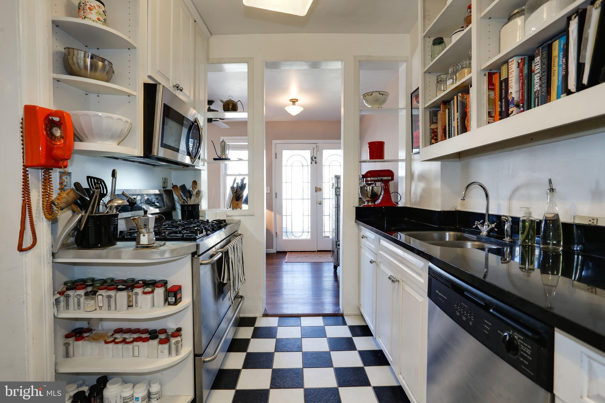 1517 Spring Place Northwest Washington, DC 20010 - Photo 5 of 30 Gallery Image 5