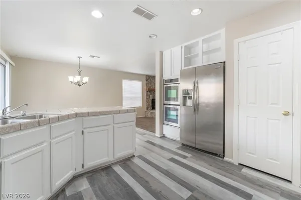 $3,300 | 9924 Barrier Reef Drive, Las Vegas, NV 89117