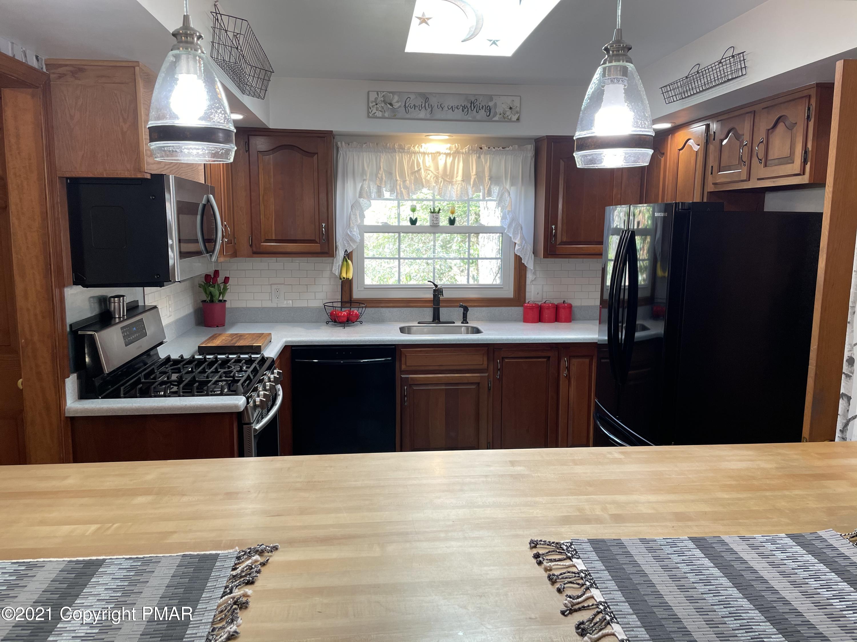 5151 Goose Pond Road Tobyhanna, PA 18466 - Photo 20 of 53 IMG_2927