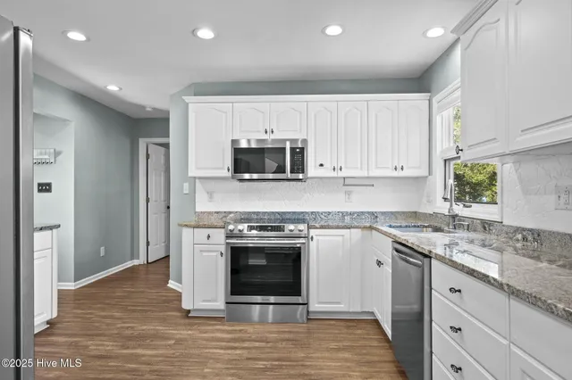 $799,000 | 7316 Archers Creek Drive, Emerald Isle, NC 28594