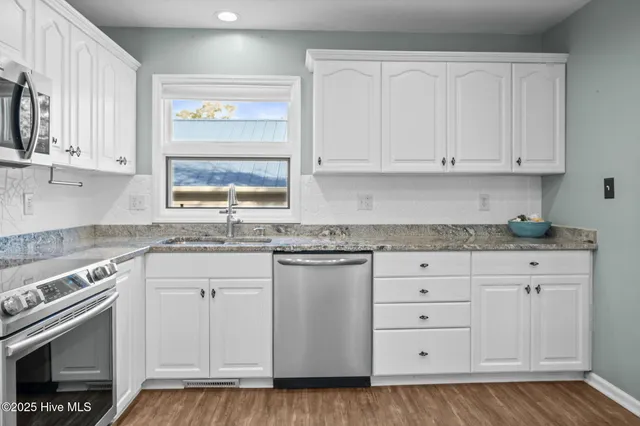 $799,000 | 7316 Archers Creek Drive, Emerald Isle, NC 28594