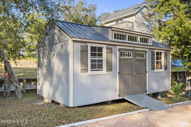 $799,000 | 7316 Archers Creek Drive, Emerald Isle, NC 28594