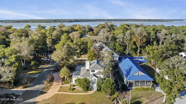 $799,000 | 7316 Archers Creek Drive, Emerald Isle, NC 28594