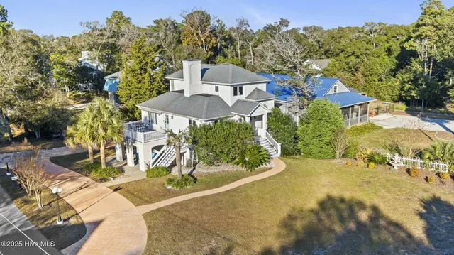 $799,000 | 7316 Archers Creek Drive, Emerald Isle, NC 28594