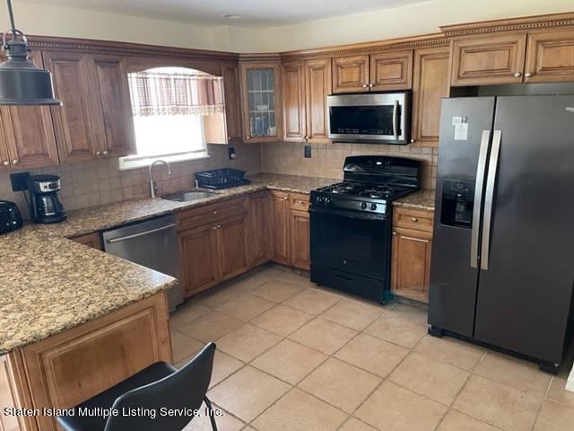 1004 Arthur Kill Road Staten Island, NY 10312 - Photo 2 of 13 thumbnail (5)