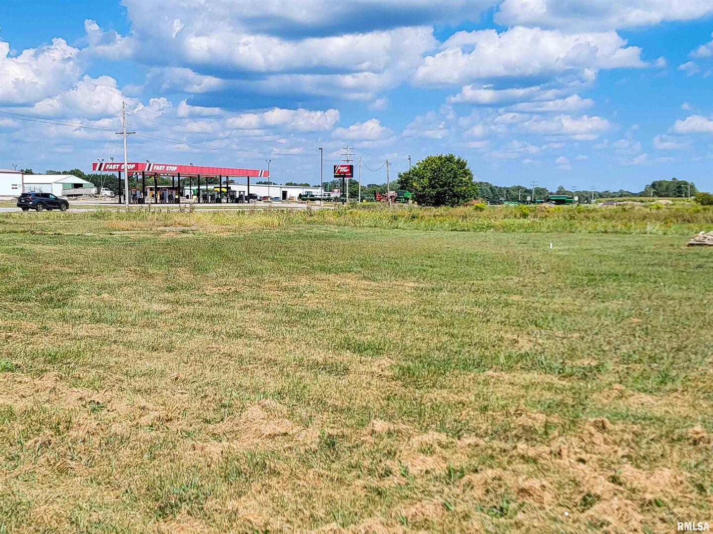 11044 Old Highway 50 Flora, IL 62839 - Photo 7 of 17