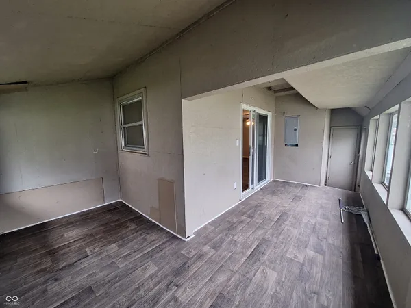 $94,900 | 928 South A Street, Elwood, IN 46036