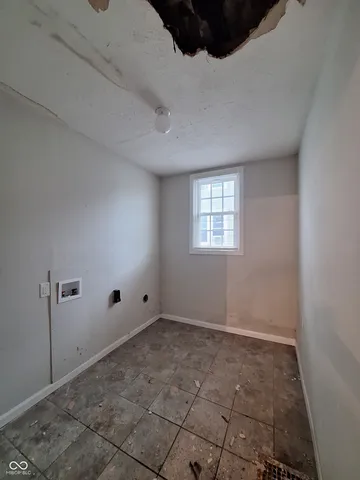 $101,900 | 928 South A Street, Elwood, IN 46036