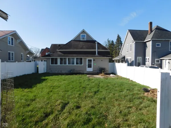 $94,900 | 928 South A Street, Elwood, IN 46036