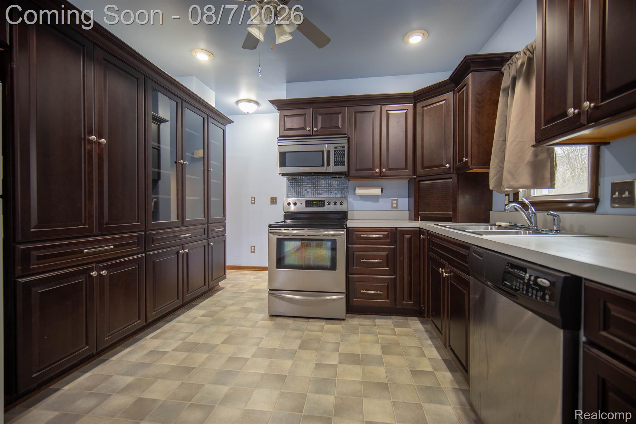 4355 Lapeer Road Burton, MI 48509 - Photo 4 of 30 Gallery Image 4