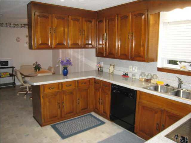 9174 Woodrun Road Pensacola, FL 32514 - Photo 3 of 17 kitchen