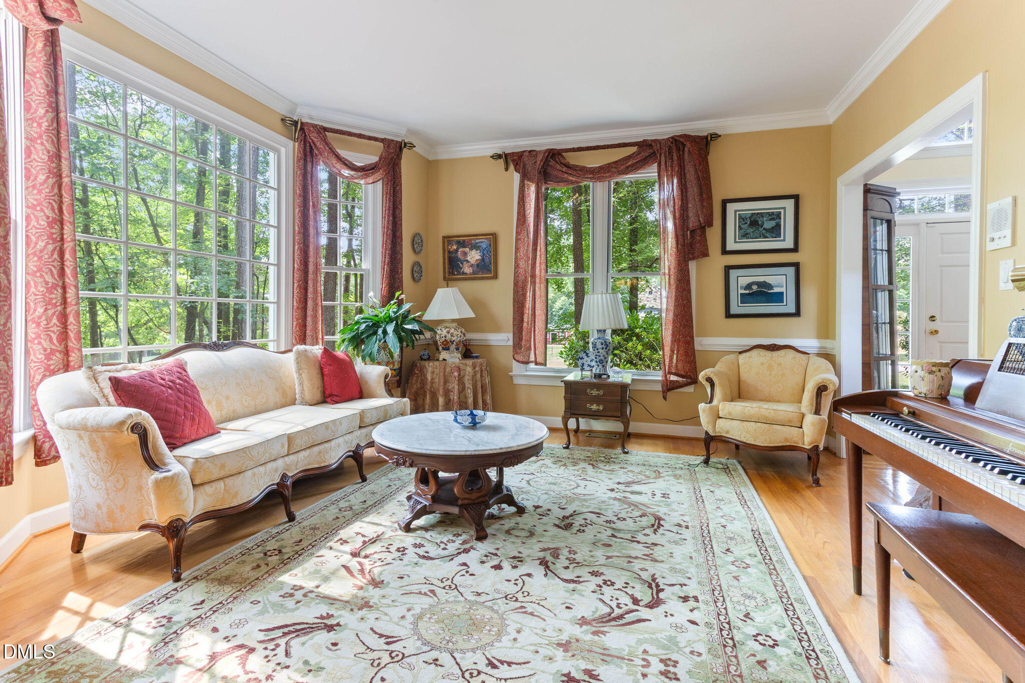 909 Oak Creek Road Raleigh, NC 27615 - Photo 10 of 61 21-web-or-mls-IMG_4520