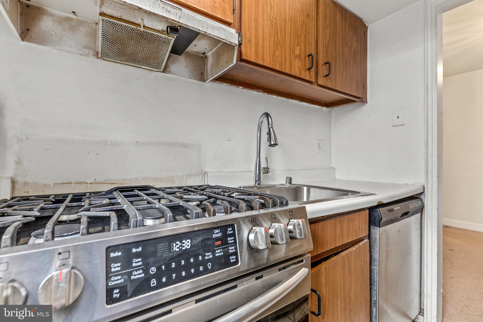 24 South Old Glebe Road, Unit 105C Arlington, VA 22204 - Photo 17 of 25