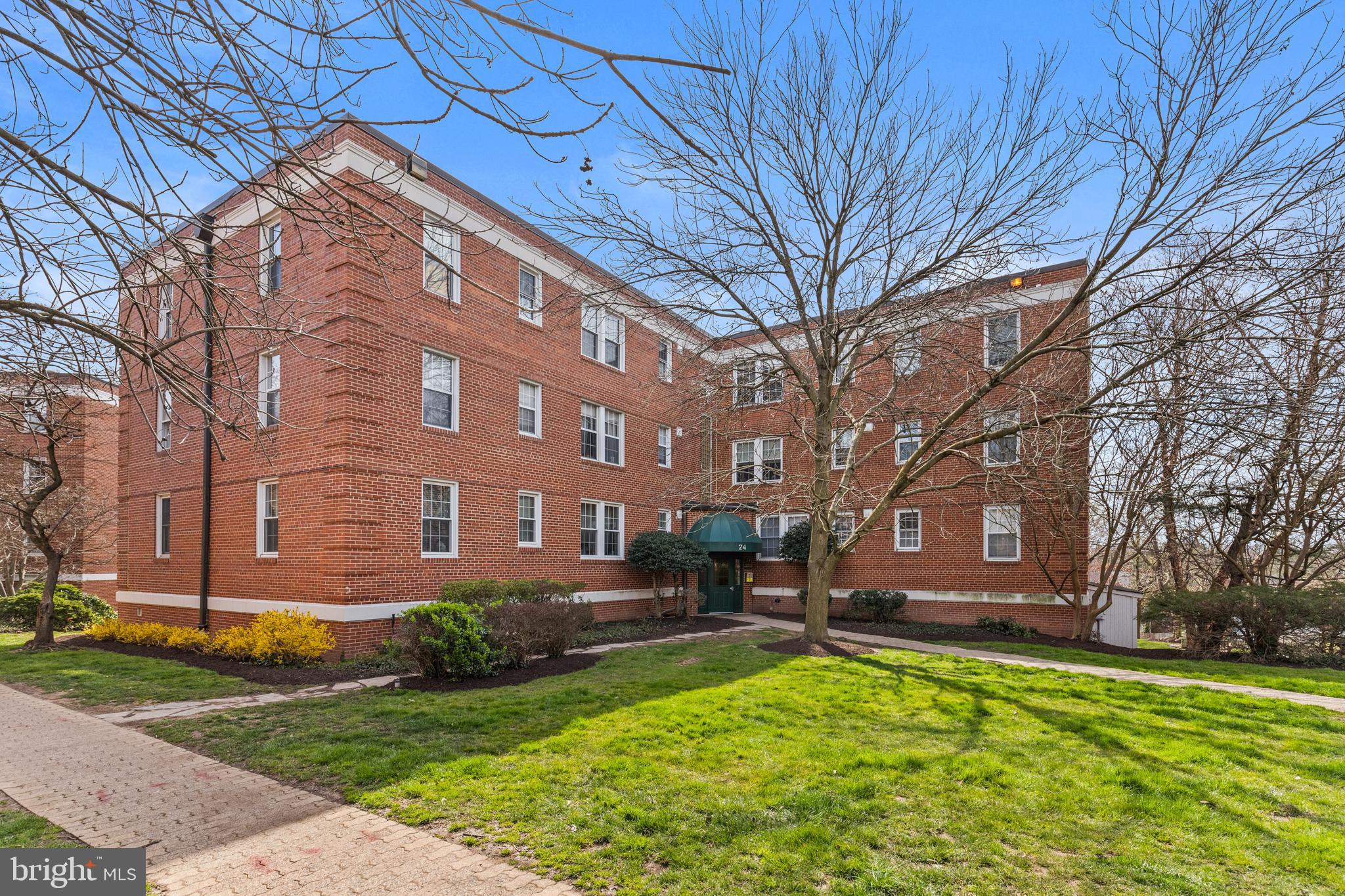 24 South Old Glebe Road, Unit 105C Arlington, VA 22204 - Photo 3 of 25