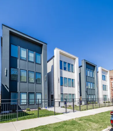 $859,000 | 6044 South Eberhart Avenue, Chicago, IL 60637