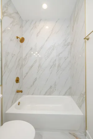 $859,000 | 6044 South Eberhart Avenue, Chicago, IL 60637