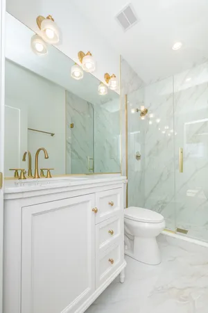 $859,000 | 6044 South Eberhart Avenue, Chicago, IL 60637