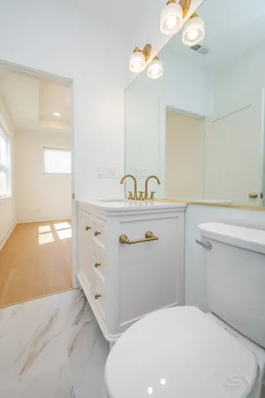 $859,000 | 6044 South Eberhart Avenue, Chicago, IL 60637