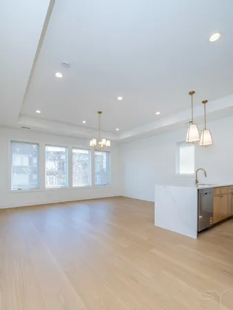 $859,000 | 6044 South Eberhart Avenue, Chicago, IL 60637
