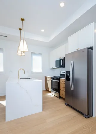 $859,000 | 6044 South Eberhart Avenue, Chicago, IL 60637