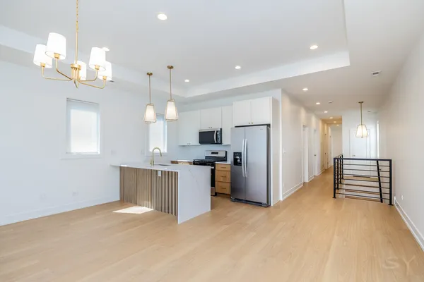 $859,000 | 6044 South Eberhart Avenue, Chicago, IL 60637