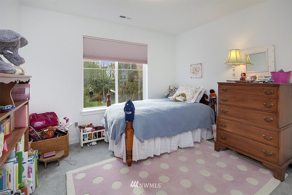 1920A Southwest Brandon Street Seattle, WA 98106 - Photo 12 of 17 Gallery Image 12