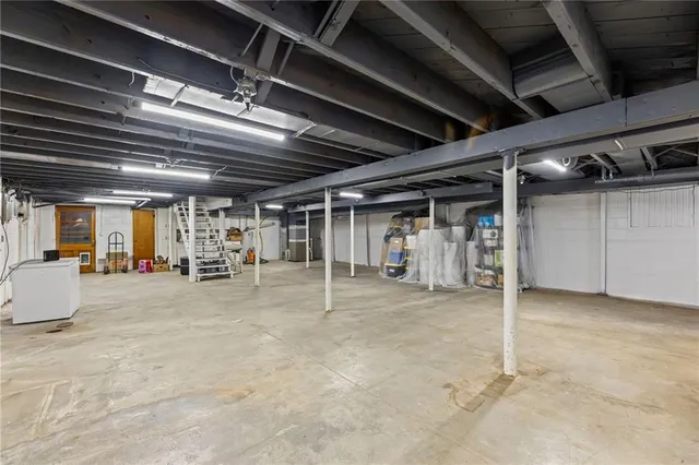 $294,900 | 227 West 2nd Avenue, Garnett, KS 66032