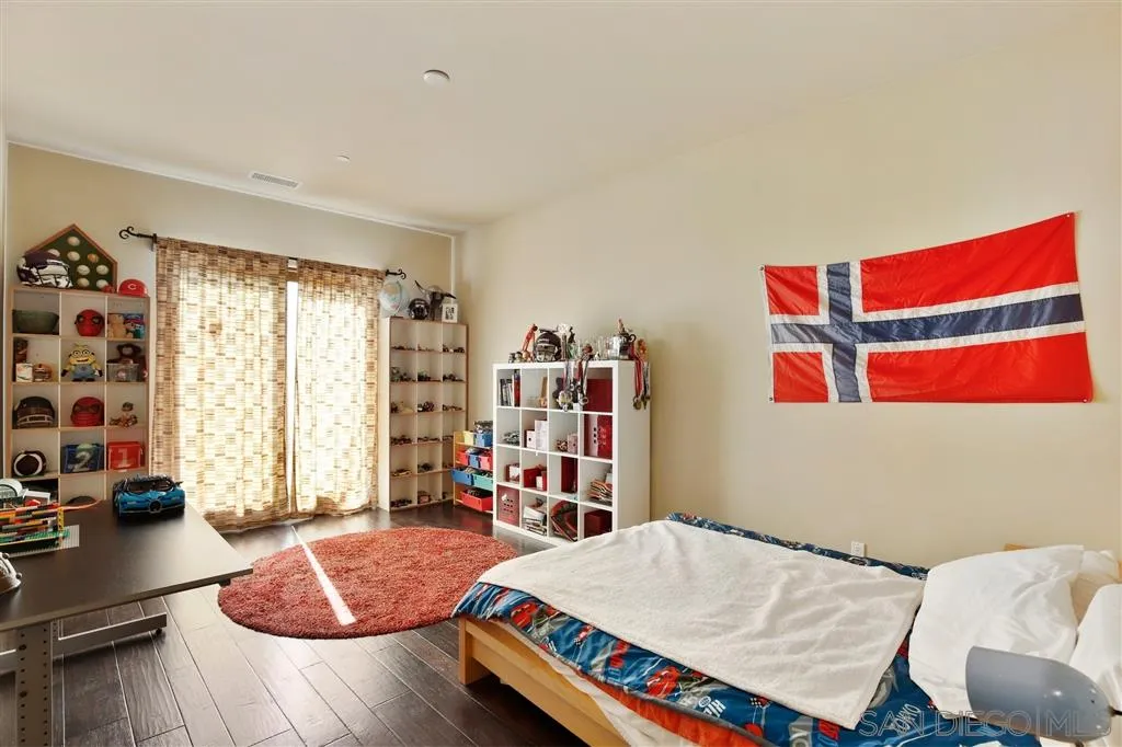 4142 Bridlewood Road Fallbrook, CA 92028 - Photo 15 of 25 a bed room with a bed and a chair