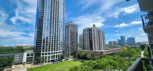 $279,900 | 1250 South Indiana Avenue, Unit 802, Chicago, IL 60605
