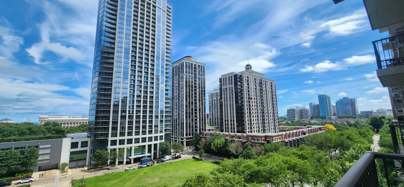 1250 South Indiana Avenue, Unit 802 Chicago, IL 60605 - Photo 17 of 20 a view of a city with tall buildings
