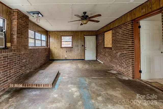 a view of an entryway of a house