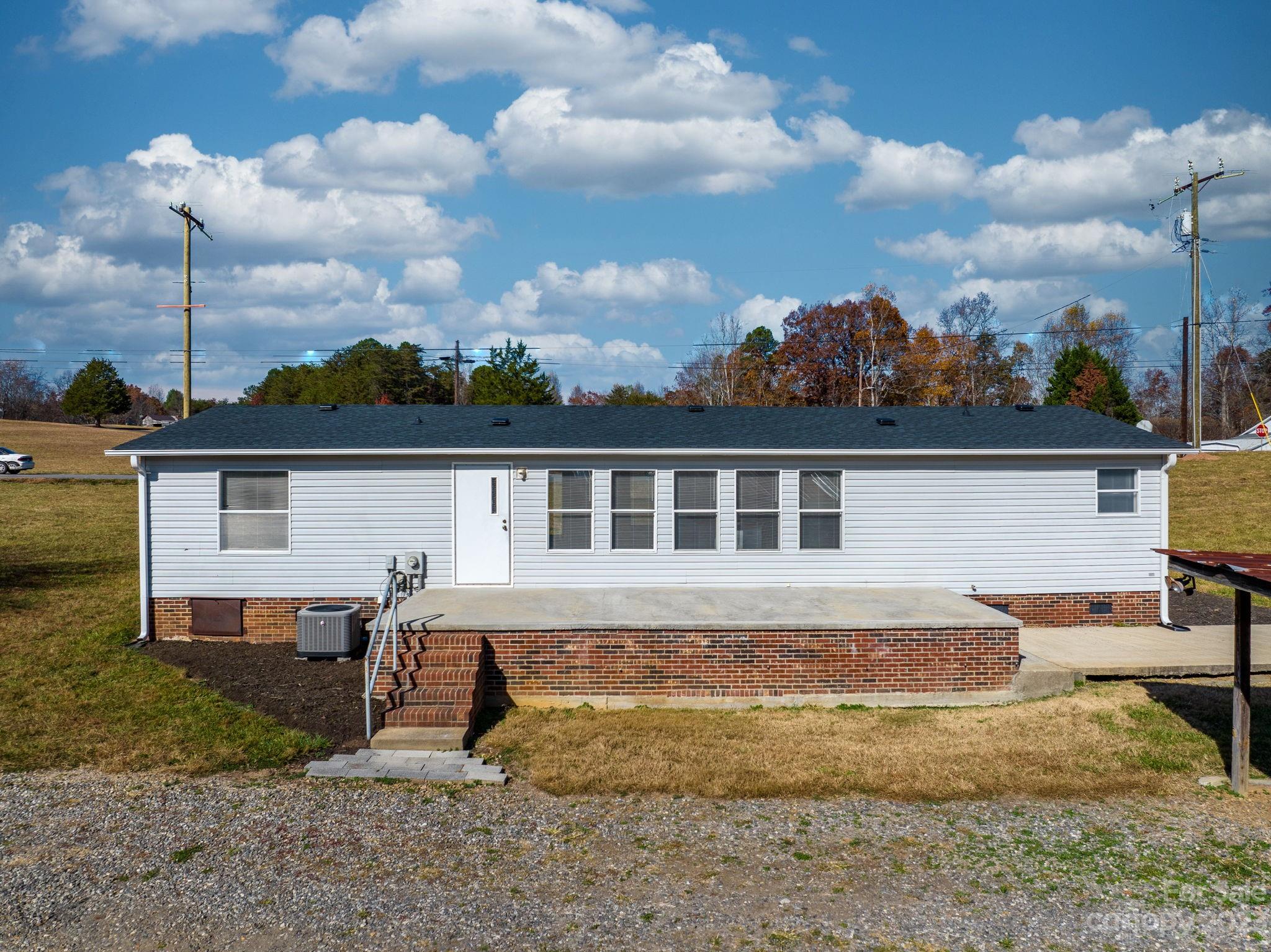 1631 Enon Road Valdese, NC 28690 - Photo 24 of 35 Gallery Image 24