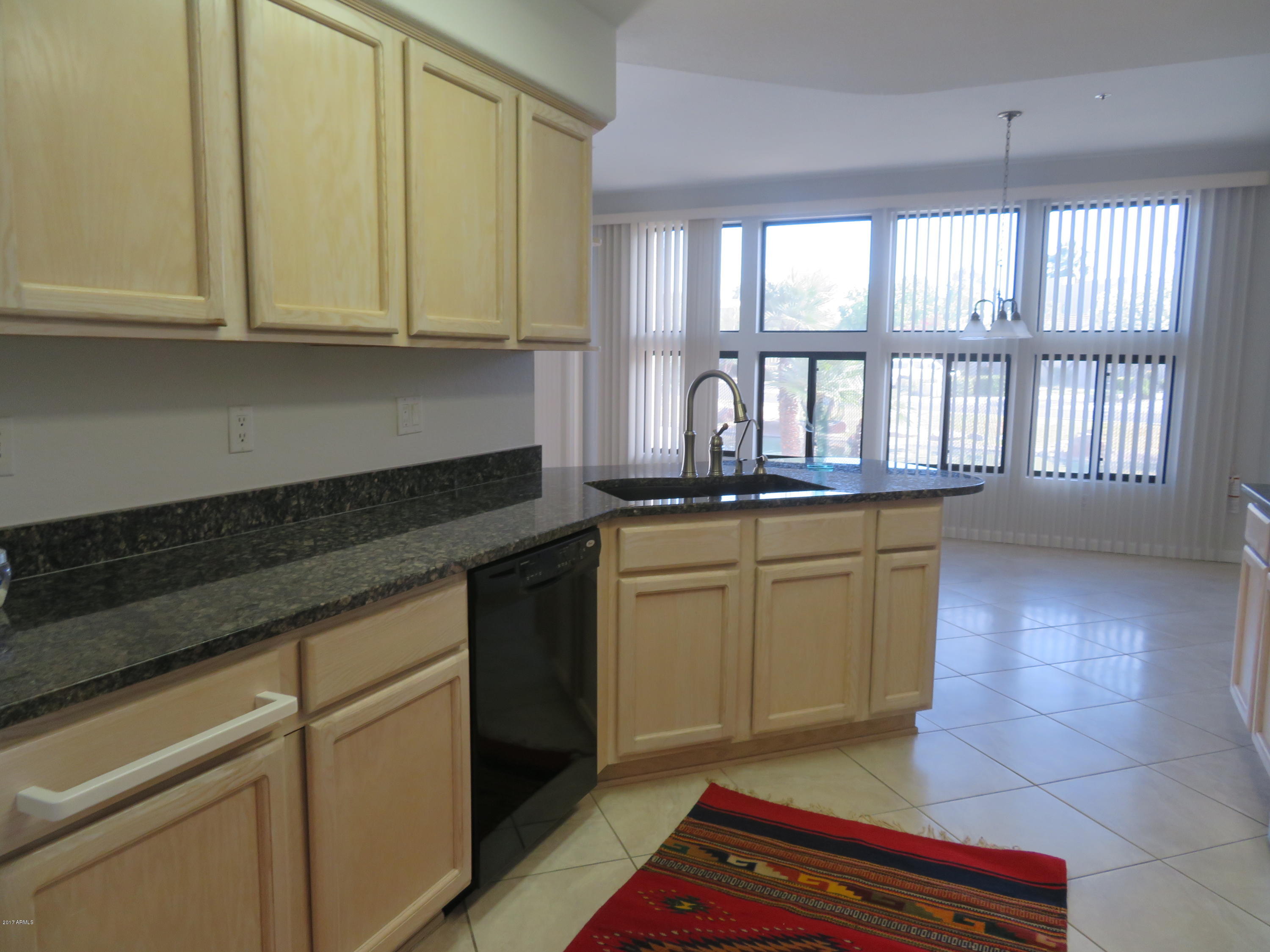 7700 East Gainey Ranch Road, Unit 123 Scottsdale, AZ 85258 - Photo 8 of 40 LARGE KITCHEN