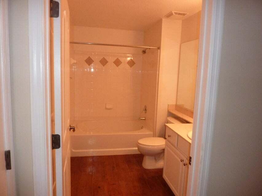 155 Galicia Way, Unit 102 Jupiter, FL 33458 - Photo 8 of 21 Bathroom 2
