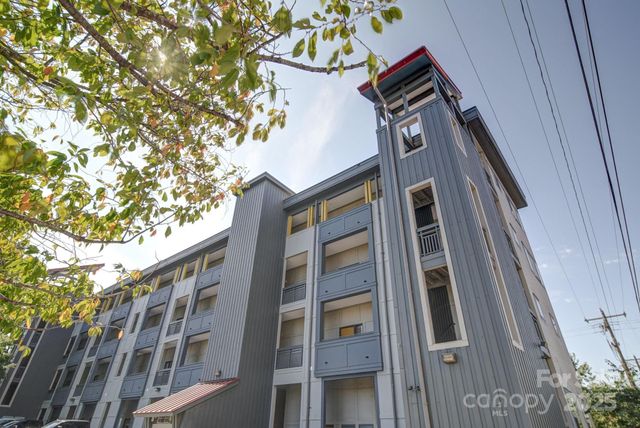 a view of an outdoor space