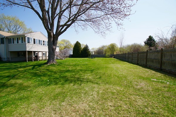 18 Locksley Road Danvers, MA 01923 - Photo 26 of 30 Gallery Image 26